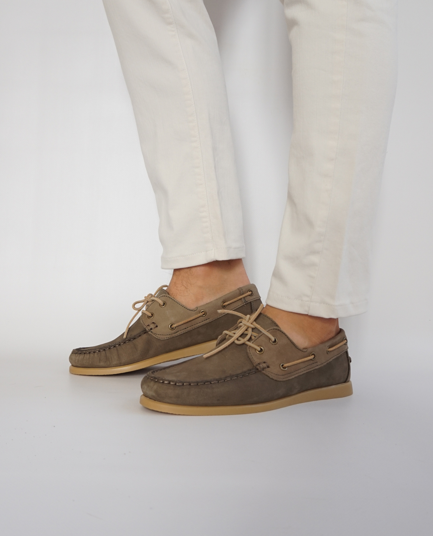 Náutico Nobuck Kaki